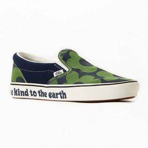NIB “be kind to the earth” vans slip on